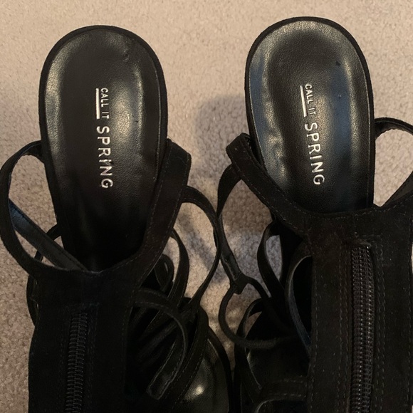 ๐ฅ Host Pick ๐ฅ Call It Spring Gladiator Heels - Picture 5 of 6